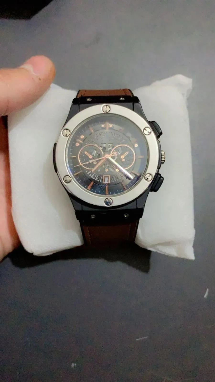 Luxury Chronograph Watch for Men | Elegant Leather Band Timepiece